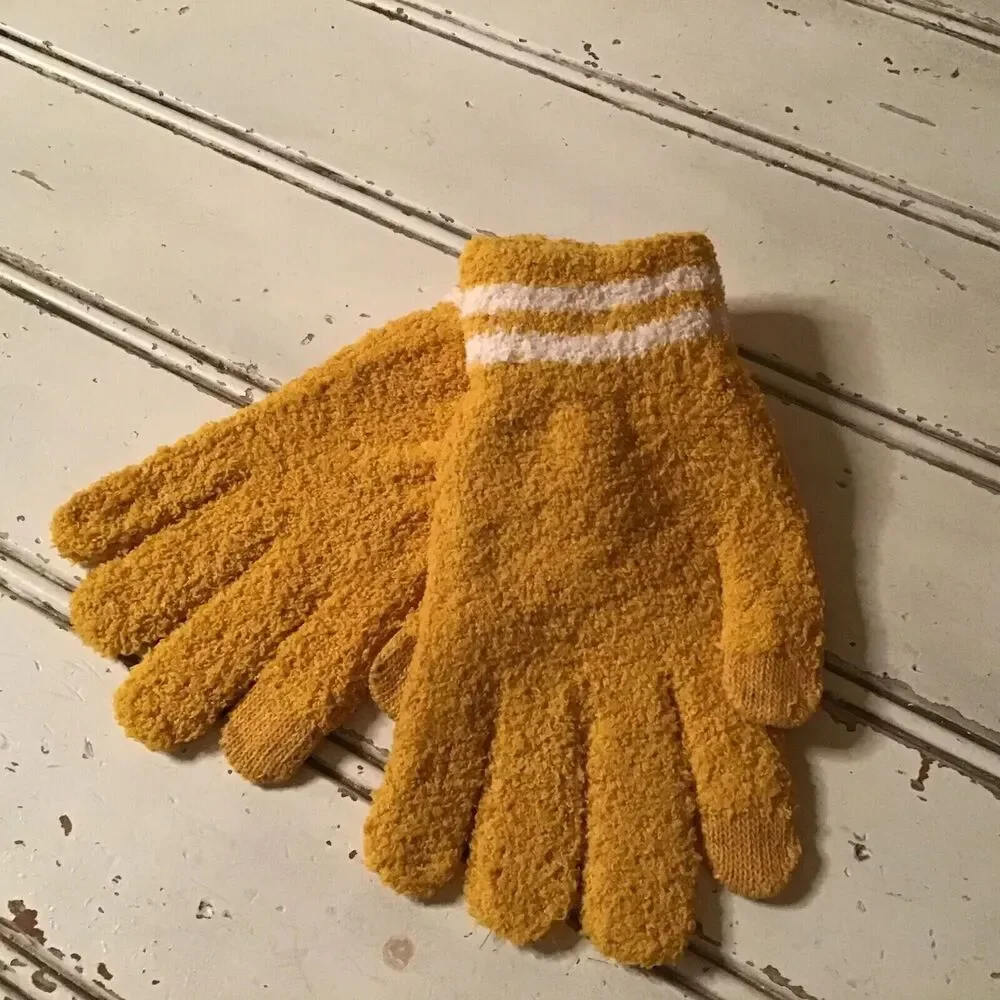 New Old Navy text friendly gloves